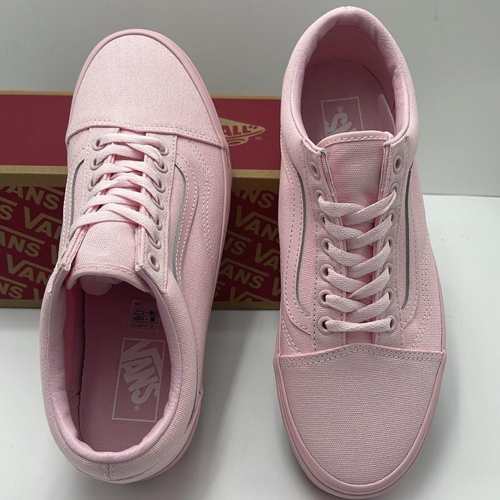Vans Men's Pink Sneakers Classic Design Old Skool
Pastel Mono Pink
VN000CT8PNK - Picture 12 of 16